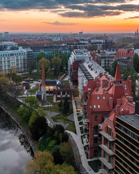 Ferienwohnung Loft Industrialny Przy Bulwarze Staromiejskim Breslau Exterior foto